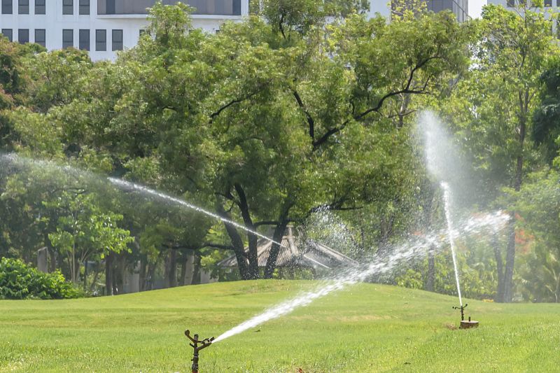 自動灌溉噴灑系統(tǒng)